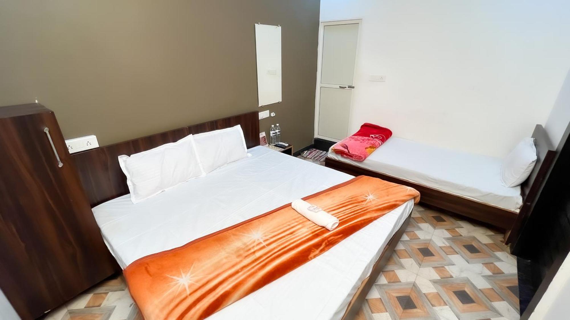 Hotel Rudraksh Ujjain Exterior photo