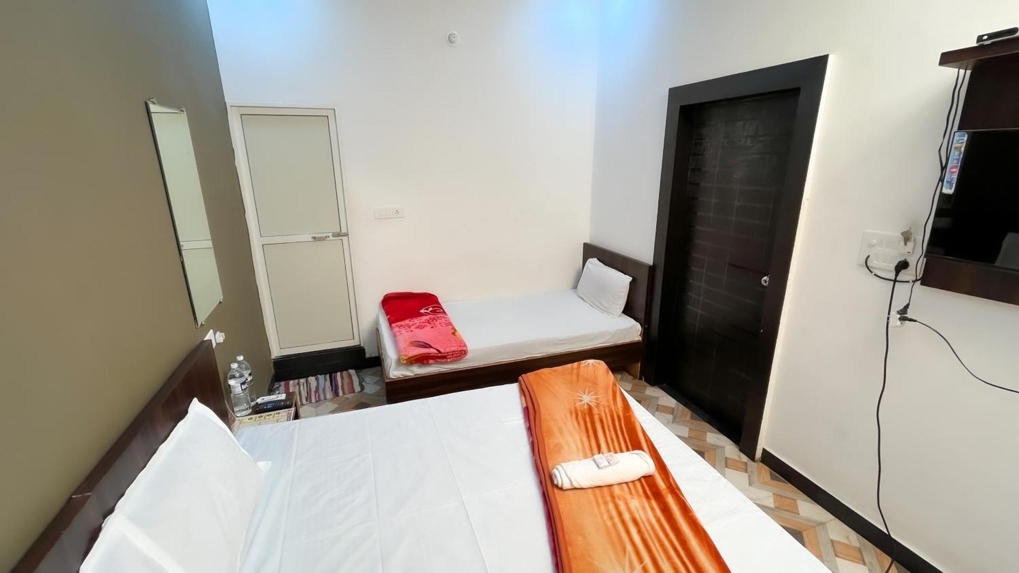 Hotel Rudraksh Ujjain Exterior photo