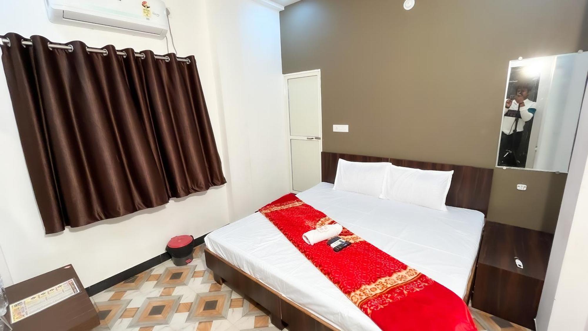Hotel Rudraksh Ujjain Exterior photo